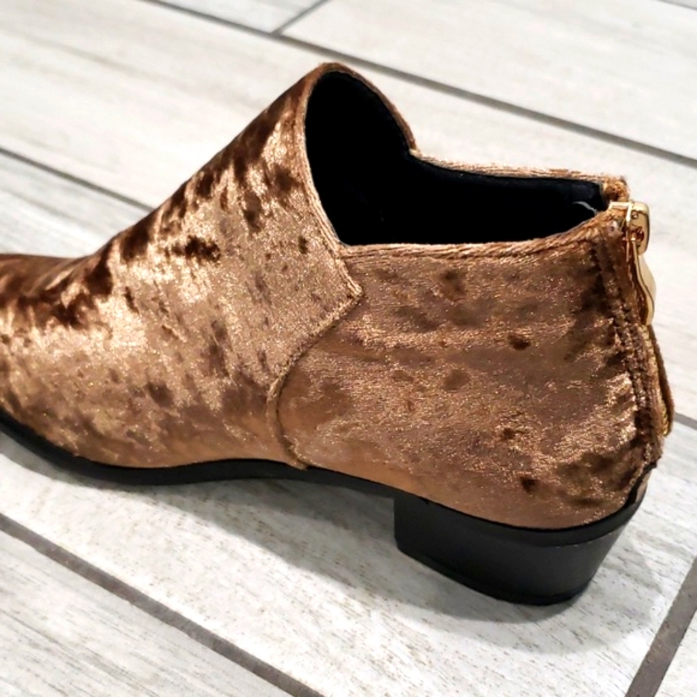 Mata heeled Velvet booties. - Picture 4 of 7